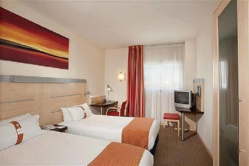 Holiday Inn Express Alcobendas By Ihg Εξωτερικό φωτογραφία